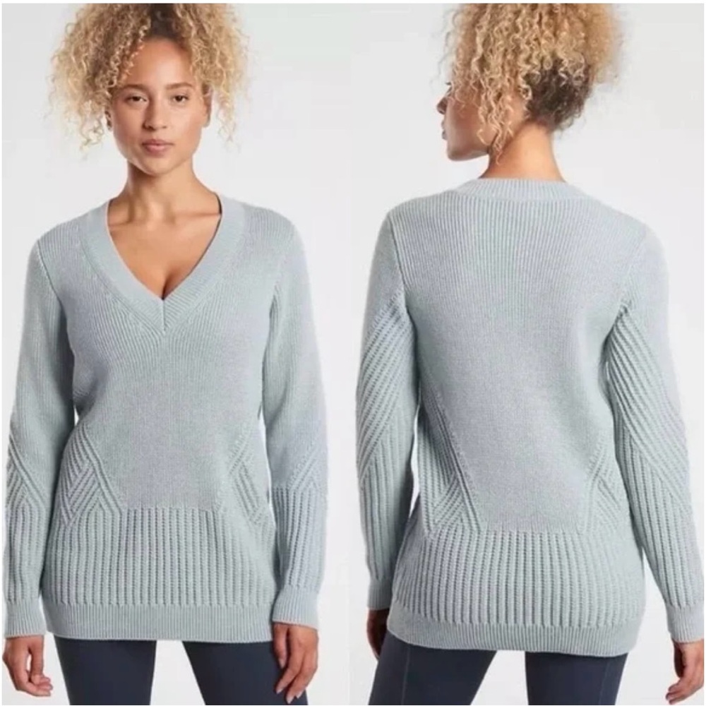 Women's Light Gray V-Neck Sweater